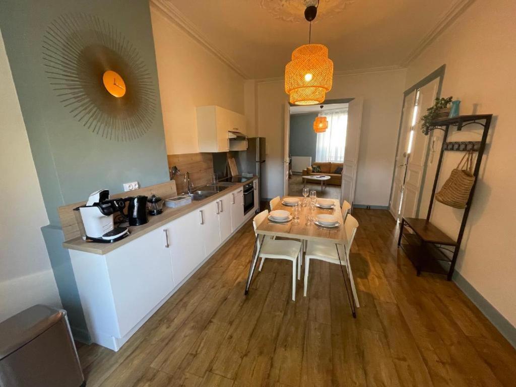 -Le Petit Rochelais- centre ville, stationnement, Netflix - idéal couples, familles, business Niort Esterno foto
